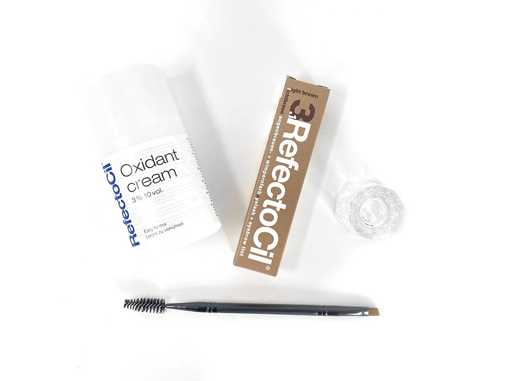 2-lightbrown-refectocil-augenbrauenfarbe-set-shop-Sara-Pavo-Cosmetics